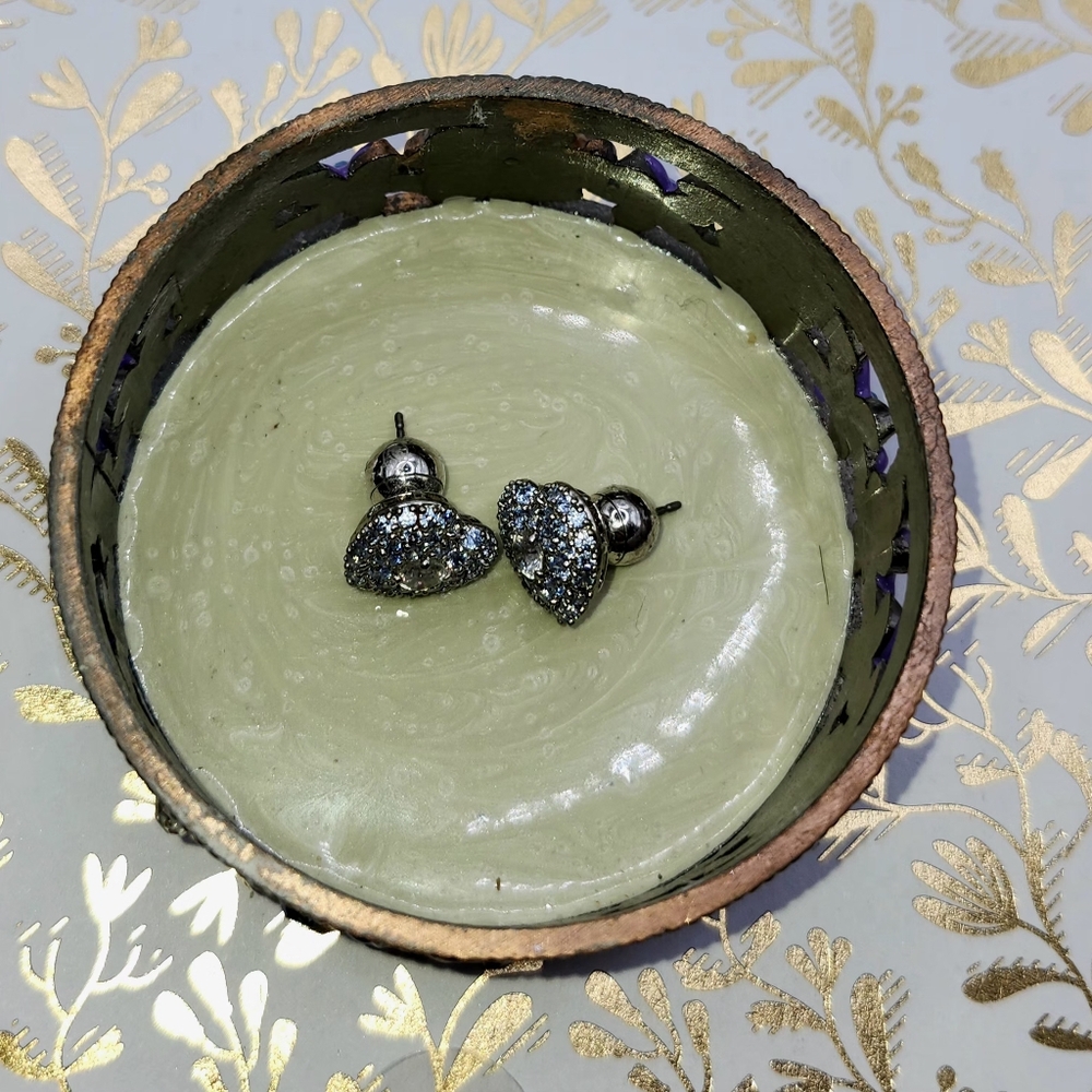 Floral Embellished Jewelry Box - Picture 4 of 4